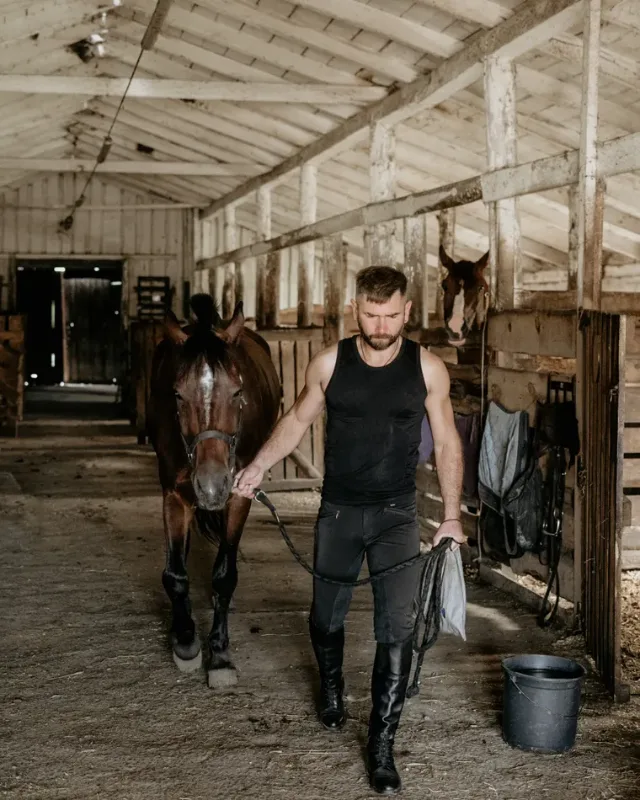 8-Piece Grooming Kit from About Equine